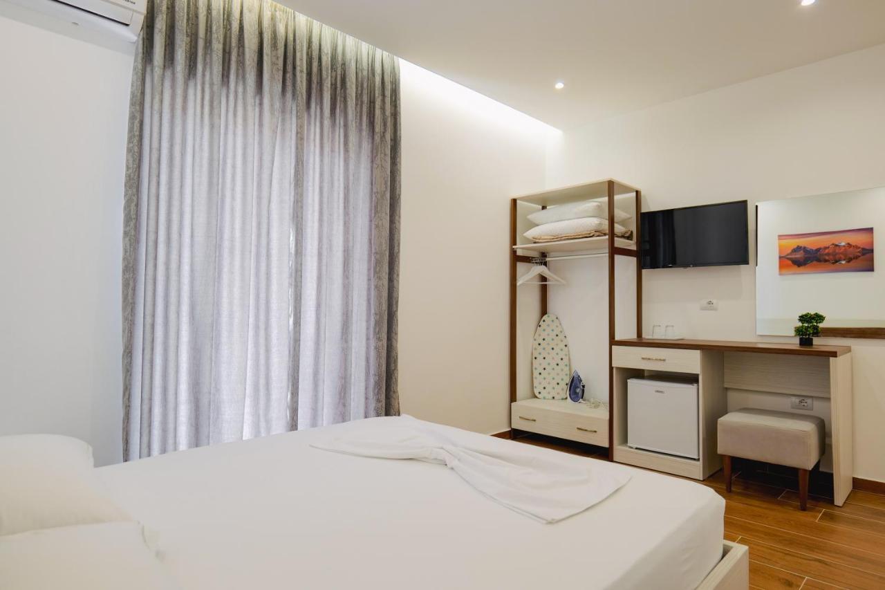 Eden Suites & Apartments Sarandë Eksteriør bilde