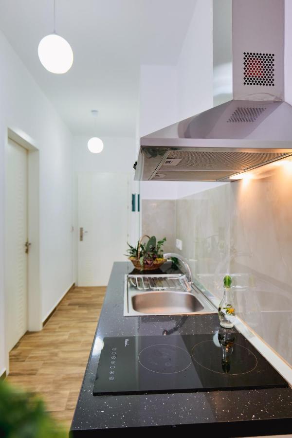Eden Suites & Apartments Sarandë Eksteriør bilde